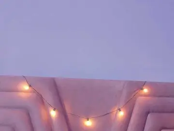 Innocenthazel  live sex cam