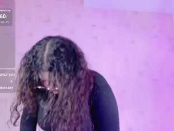 Innocenthazel  live sex cam