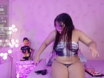 Innocenthazel  live sex cam