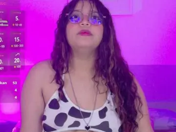 Innocenthazel  live sex cam