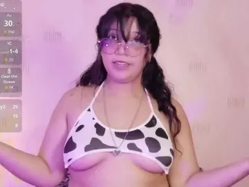 Innocenthazel  live sex cam