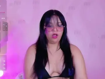 Innocenthazel  live sex cam