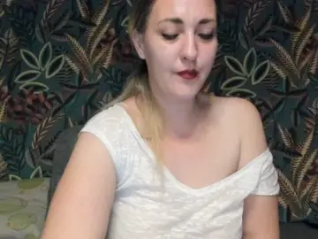 Cristina3112  live sex cam