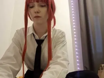 Lilly-XO-XO  live sex cam