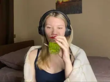 SkyeDavis  live sex cam