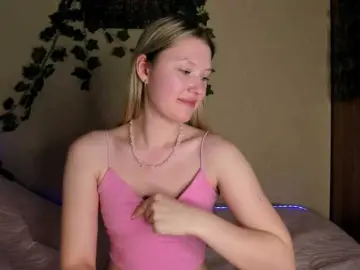 SkyeDavis  live sex cam