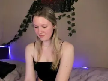 SkyeDavis  live sex cam