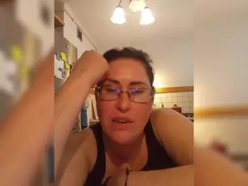 Loriktwinss  live sex cam