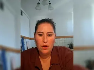 Loriktwinss  live sex cam