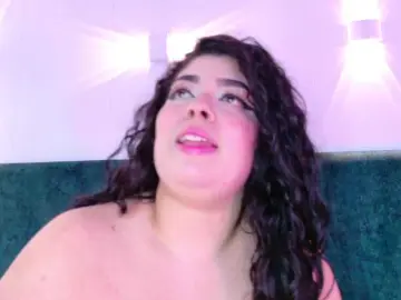 Agatha-Lynx  live sex cam