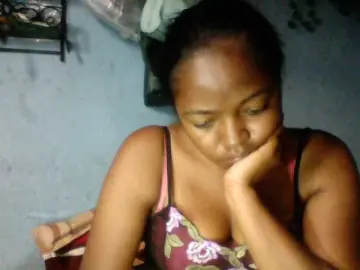 Aicha2  live sex cam