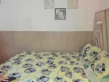 Alyssaaan  live sex cam