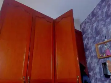 EMMAPARIS  live sex cam