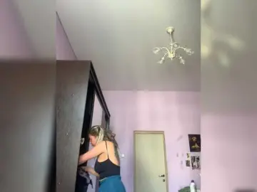 Gelia88  live sex cam