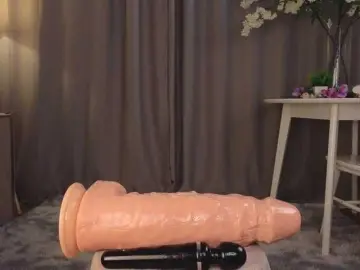 KarenLowe  live sex cam