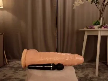 KarenLowe  live sex cam