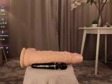 KarenLowe  live sex cam