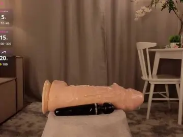 KarenLowe  live sex cam