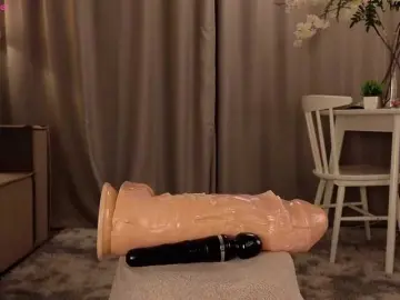 KarenLowe  live sex cam