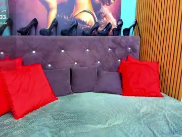 LauraSinFull  live sex cam