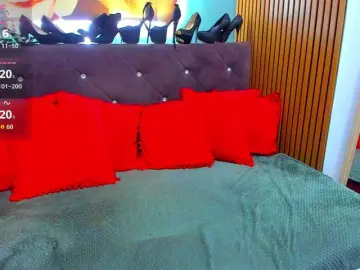 LauraSinFull  live sex cam