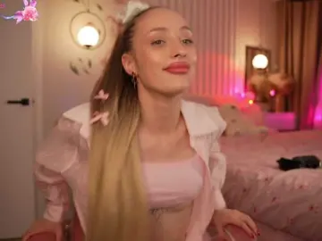 MilaLuxury  live sex cam