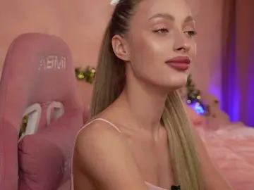 MilaLuxury  live sex cam