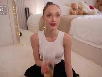 MilaLuxury  live sex cam