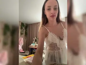 MilaLuxury  live sex cam