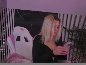 Theajoy  live sex cam