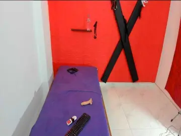 Bdsmforever18  live sex cam