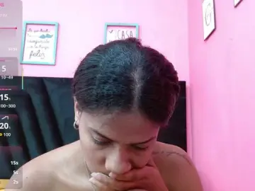 Daddysneakin  live sex cam