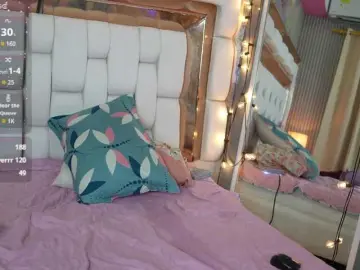 Daddysneakin  live sex cam
