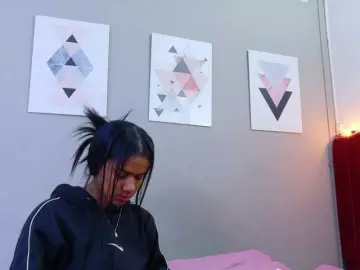 Daddysneakin  live sex cam