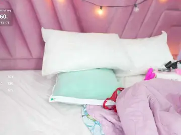 Daddysneakin  live sex cam