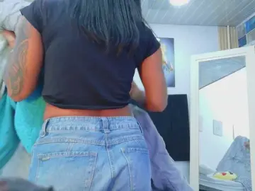 Daddysneakin  live sex cam
