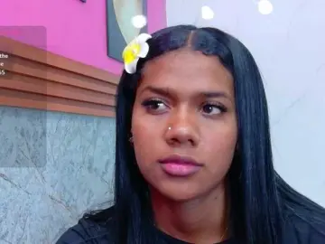 Daddysneakin  live sex cam