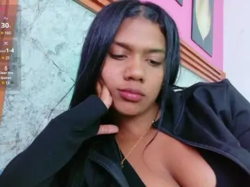 Daddysneakin  live sex cam
