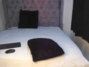 Sexy-chocco  live sex cam