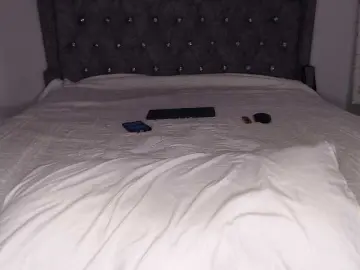 Sexy-chocco  live sex cam
