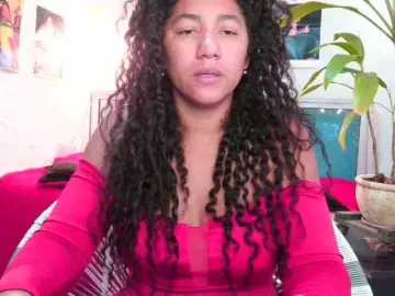 Bellacrespa  live sex cam