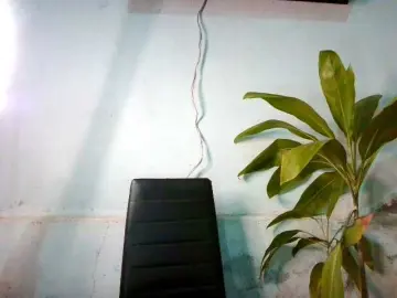 Bellacrespa  live sex cam