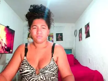 Bellacrespa  live sex cam