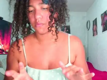 Bellacrespa  live sex cam