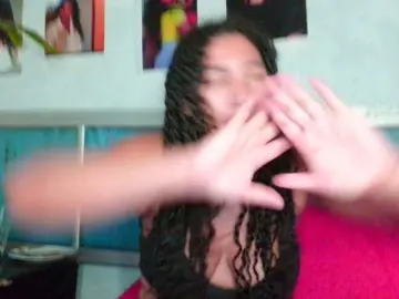 Bellacrespa  live sex cam