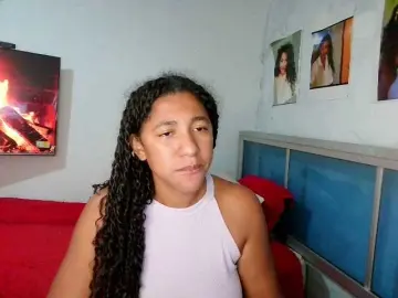 Bellacrespa  live sex cam