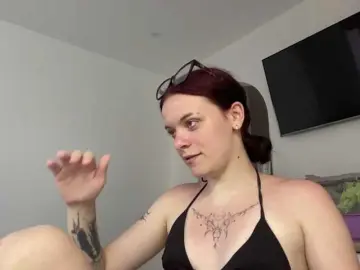 GeneviveRozman  live sex cam
