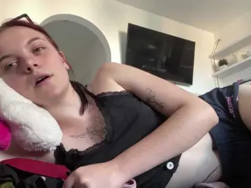 GeneviveRozman  live sex cam