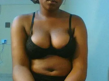 Kishylovee  live sex cam