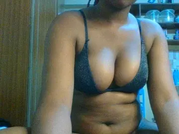 Kishylovee  live sex cam